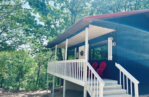 Branson Cabina | Little Owl Private Cabin #10 - Sleeps 6. Resort Pool-Spa. SDC 1 mi. Dogs ok!