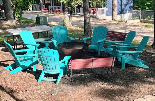 Branson Cabina | Little Owl Private Cabin #10 - Sleeps 6. Resort Pool-Spa. SDC 1 mi. Dogs ok!
