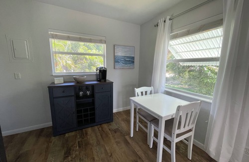 Hobe Sound Casa | Little Palm Villa retreat less than a mile from the beach!