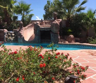 Las Vegas Villa | Little Paradise in Las Vegas with pool