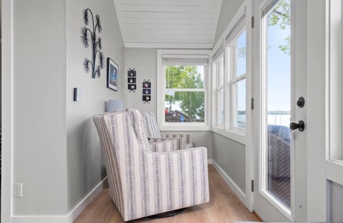 Honor Cabaña | Little Platte Lake Cottage - Lakefront w/ Kayaks! Near Sleeping Bear Dunes