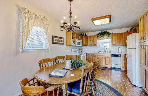 Lake Junaluska Casa | Little Red Cabin