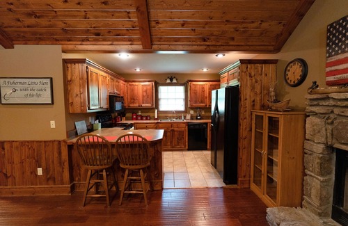 Heber Springs Cabina | Little Red River Cabin for a perfect fishing getaway for the whole family!