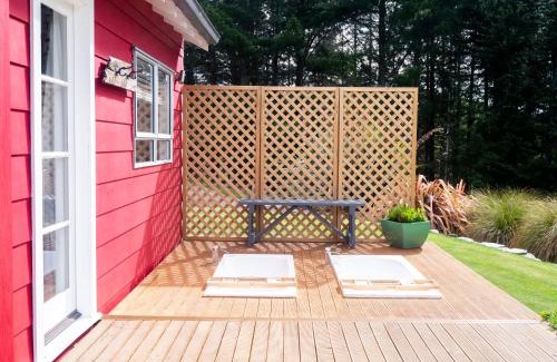 Danseys Pass Casa | Little Red School House