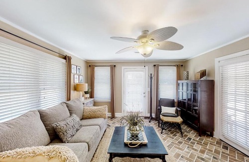 Little River Casa | Little River Waterway Cottage Retreat