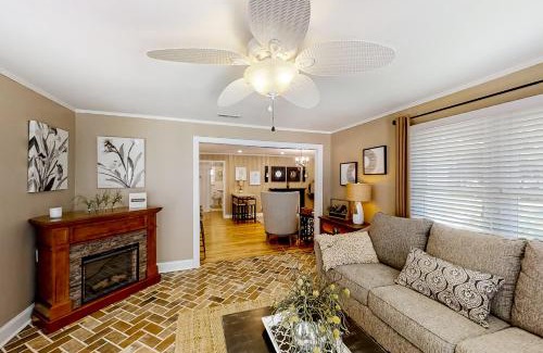 Little River Casa | Little River Waterway Cottage Retreat
