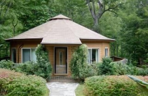 Spruce Pine Casa | pequeña casa redonda