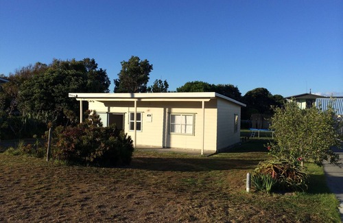 Ruakaka Casa | Little Ruakākā Beach Bach