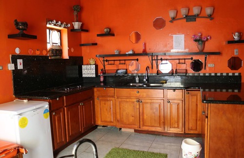 Runaway Bay Casa | Little Savoy Guest House