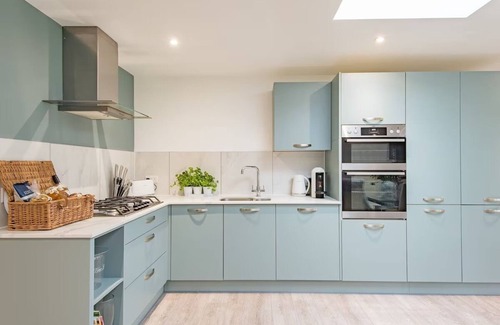 Maidstone Cabaña | Little Seven Oaks is a one bedroom country retreat set in an ancient woodland.