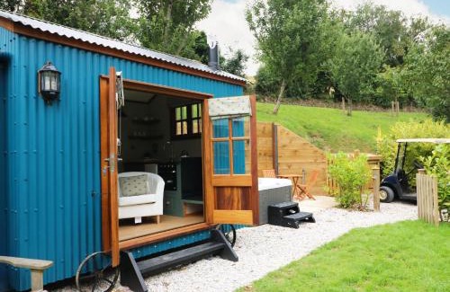 Umberleigh Casa | Little Silver Pheasant