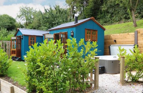 Umberleigh Casa | Little Silver Pheasant