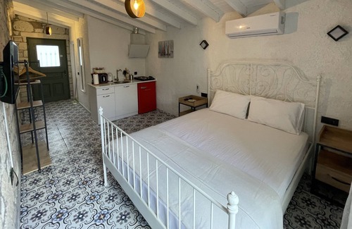 Hacımemis Casa | Little Stone House - Center of Alacati