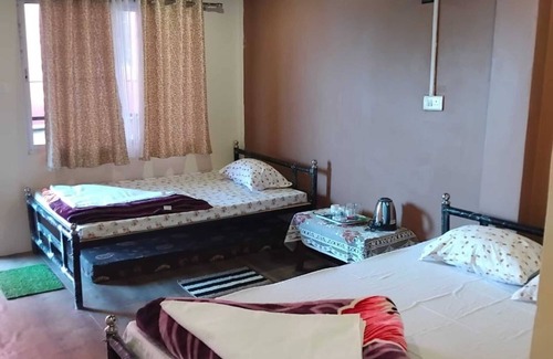 Kurseong Hotel | Little Tibet
