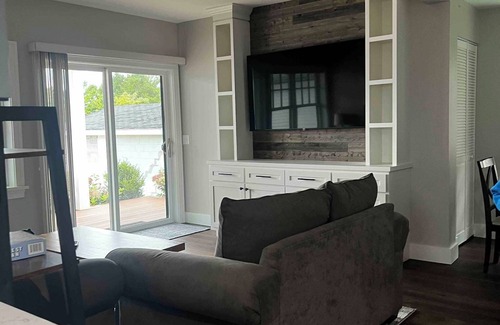 Petoskey Condominio | Little Traverse Bay Getaway
