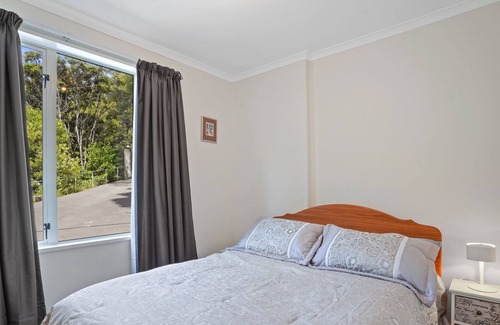 Akaroa Casa | LITTLE UNKNOWN BACH AT TAKA - TAKAMATUA HOLIDAY HOME in Akaroa