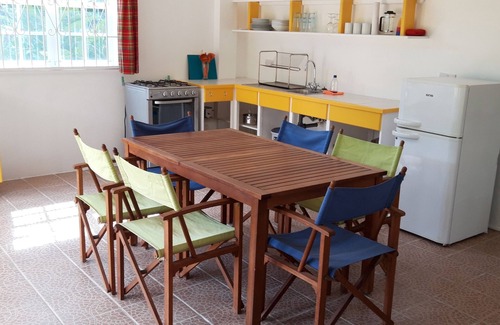 Tanetane Casa | Pequeña villa en un jardín tropical