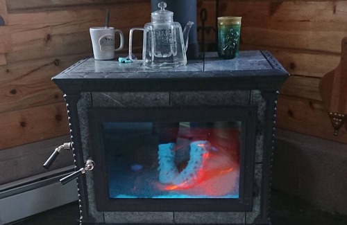 Glacier View Meadows Cabina | Little Valhalla Cabin in the Woods