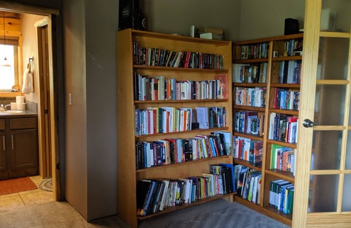 Glacier View Meadows Cabina | Little Valhalla Cabin in the Woods