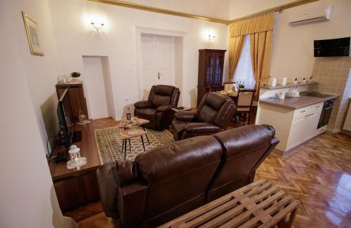 Varazdin Apartamento | Little Vienna Gold Apartment