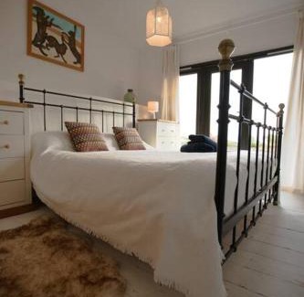Chillington Chalet De Esquí | Little Well, stunning setting - 2 acres, dogs welcome
