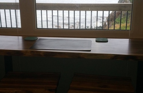 Twillingate Apartamento | Little Wild Cove Suite dog friendly!