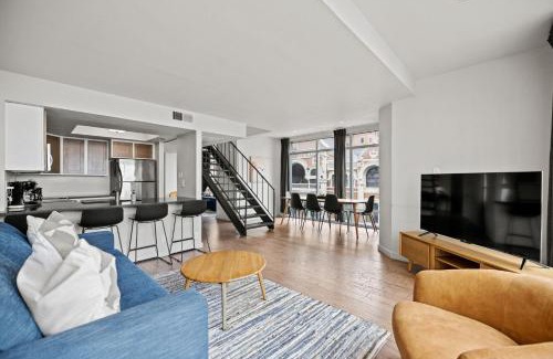 Downtown Austin Apartamento | Littlefield Lofts, Hosted by Placemakr - 6th St