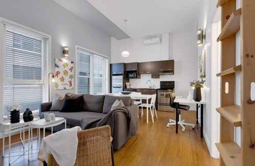Milton Park Apartamento | Liv MTL* 55% Off * Main 205 Rare 2BR + Mezzanine | Large Family Retreat + Spacious + Office + Pets Stay Free!