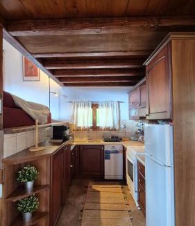 Arachova Casa | Livadi Hideway Chalet by Ski Alure