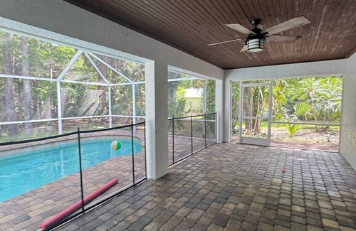 Naples Casa | Live Big - Amazing Naples Getaway Villa Evelyn