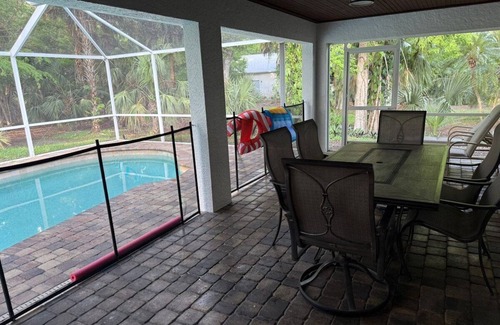 Naples Casa | Live Big - Amazing Naples Getaway Villa Evelyn