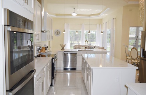 Rural Estates Casa | Live in Luxury in Naples, Brand new home! Peaceful, private and min to Beach.