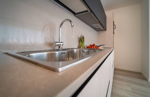 Lignano Sabbiadoro Apartamento | Viva con estilo: apartamento nuevo en una residencia de lujo
