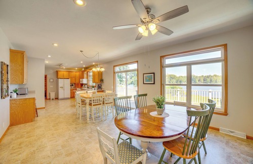 Grand Junction Casa | Live Large on Saddle Lake! Family Home w/ Dock