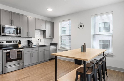 East Walnut HIlls Apartamento | Live Like a Local! Downtown Cincy Condo