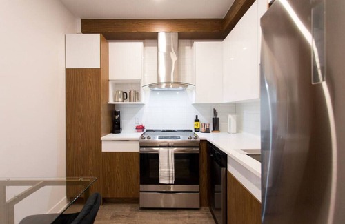 Mile End Apartamento | Live Like a Local in this Superb Loft by Denstays