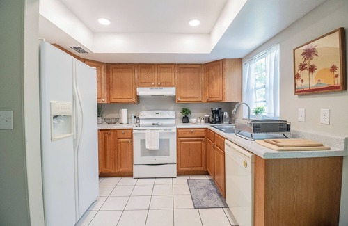 Winter Haven Casa | Live Oak Oasis - Getaway Close to Legoland! Sleeps 8 Guests, Fenced yard, Games