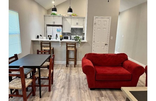 College Park Casa | Live on Rugby Avenue in beautiful Historic College Park!