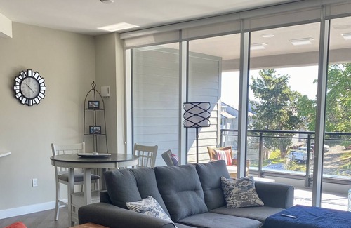 Regional District of Nanaimo Condominio | Live, relax and play by the sea