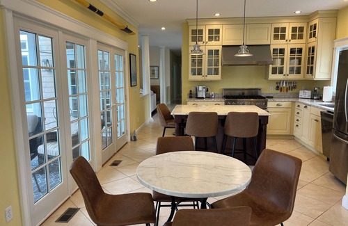 East Orleans Casa | Impresionante propiedad con piscina privada climatizada, a pie de las playas del océano, para 12 personas