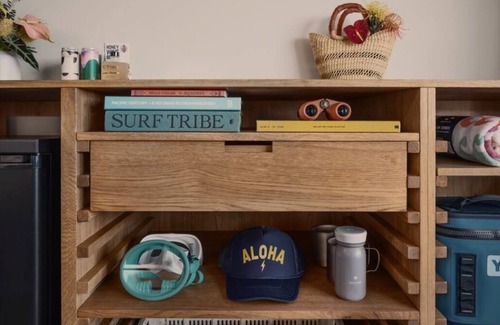 Historic Kailua Village Casa | Live the Island Life: 2 Modern Rooms, Pool, Bikes, Daily Poolside Yoga