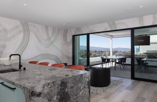 Menlo Park Condominio | Live the Vasara Lifestyle – Pool, Fitness, and BBQ