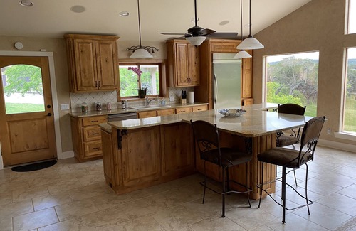 Ingram Casa | LIVE WATER LODGE on Johnson Creek 5 Bedrooms sleep 11, 4 1/2 baths