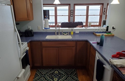 King Ferry Cabaña | Live your Best Vacation Life! Lovely 4 BR Property on Cayuga Lake. Dog Friendly