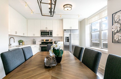 Central Business District Apartamento | Lively 4BR Condo Steps to French Quarter Unit 518