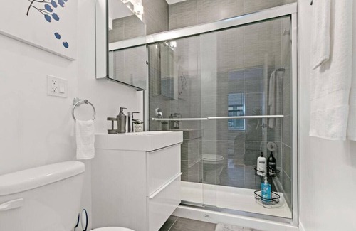 Boystown Apartamento | Lively Rejuvenating 1BR in Outstanding Location