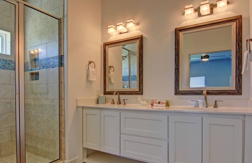 Port Aransas Casa | Livin' On Cloud 9 Ipe122 5 Bedroom Home by Redawning