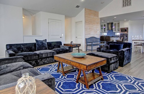 Port Aransas Casa | Livin' On Cloud 9 Ipe122 5 Bedroom Home by Redawning