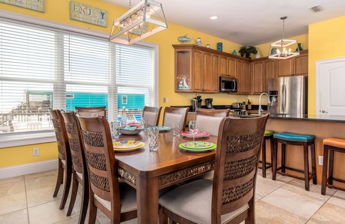 Dauphin Island Casa | Listado NUEVO - Frente a la playa, Piscina, Se aceptan mascotas, Capacidad 15 en Livin 'the Dream