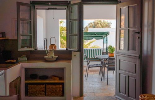 Exomvourgo Hotel | Living Blue Tinos